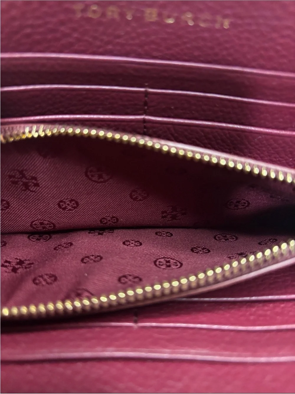 Tory Burch Burgundy Pebbled Leather Zip Wallet with Gold Logo - Picture 9 of 13